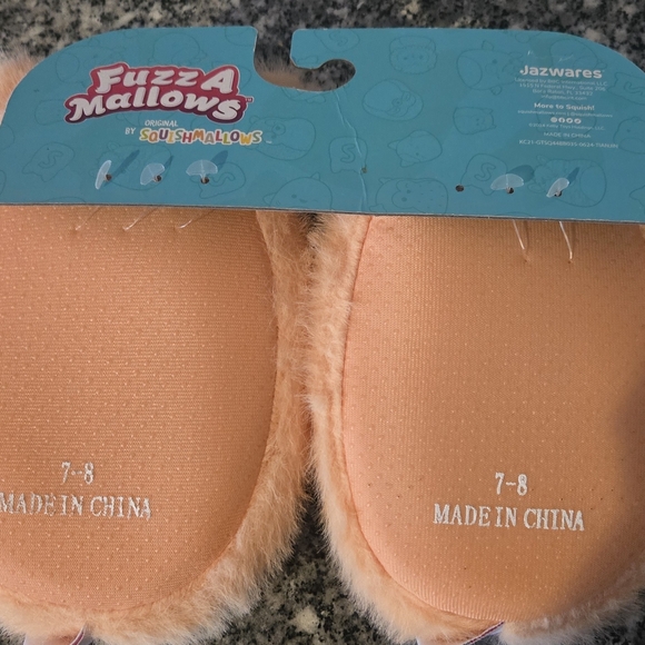 Squishmallows Peach Fox Kids Slippers - Picture 3 of 5